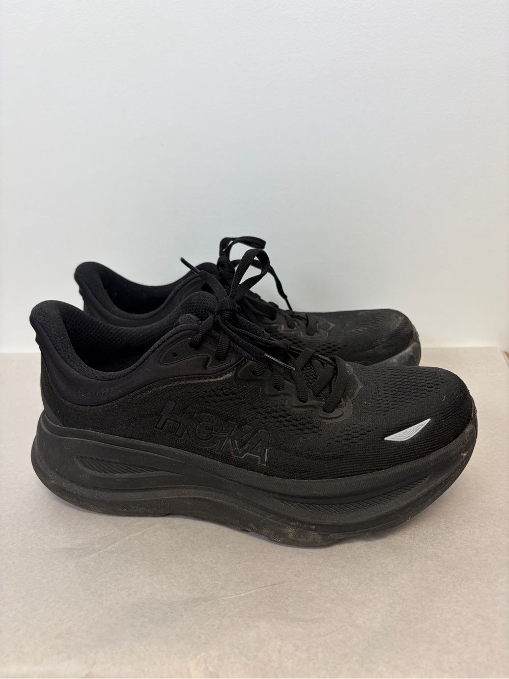 Hoka Bondi 9 Running Sneakers in Black - Picture 3 of 15